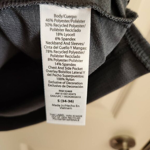 Athletic Works Pocket Tee Size S Grey w/ Zipper Storage Pocket - Picture 5 of 9